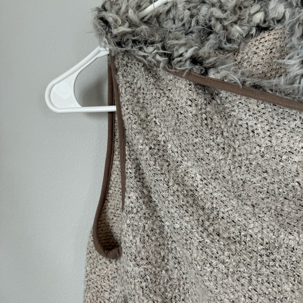 Paper Crane Tan and Brown Sherpa Draped Vest Size Small Buckle Pockets Fall - Picture 6 of 14